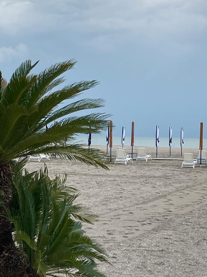 Lira Beach Studio Mamaia Ngoại thất bức ảnh